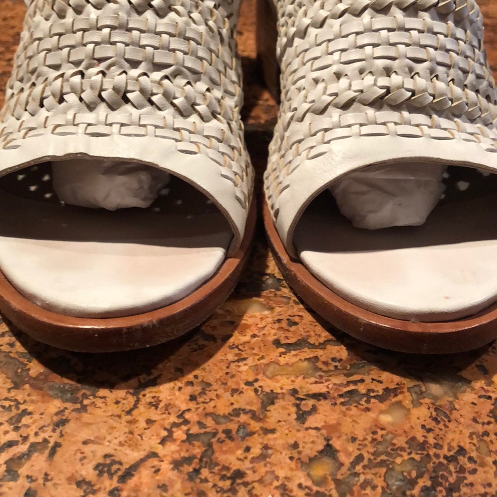 rag & bone sandal. White/cream. Size 39 - Picture 2 of 11